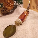 秋冬にぴったりな ボリューム 革ひも ネックレス
