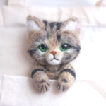 ポケットからハロー！猫ブローチ　キジトラ☆羊毛