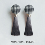 グレンチェックのタッセルピアス&イヤリング(グレー)