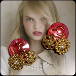 アンティークボタンピアス