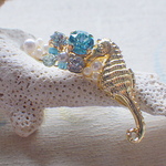 Seahorse タツノオトシゴのイヤーカフ・イヤリング(左耳のみ)