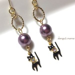 感謝❣️2点限定300円☆クリスタルオーロラ付猫チャームのピアス/イヤリング