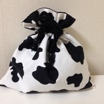 牛柄きんちゃく袋　中☆