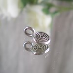 カレンシルバー　渦巻　2個　（宇宙）