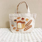 ふんわりパン柄 羊毛刺繍キャンバストート♡