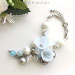 【再販】空色のお花のバッグチャーム（パール・花・水色・プレゼント）