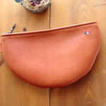 牛革の半円ポーチ　-オレンジブラウン-　1191