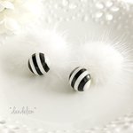 2way*black×whiteストライプ白ミンクファーピアス/イヤリング