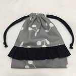 （受注製作）さくらんぼ柄フリル巾着（グレー）