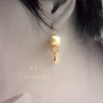 大人　オフホワイト×ゴールド　ピアス/イヤリング/ノンホールピアス