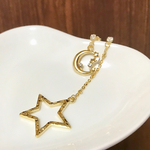 キラリ揺れるスター⭐︎ムーン🌙アシンメトリーカジュアル