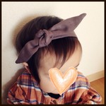 【ベビー】ほんわかガーゼのリボンのヘアバンド（グレーブラウン）