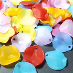 送料無料　花びら　アクリルビーズセット