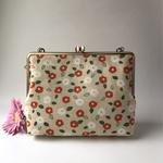 ai31o様オーダー品 がま口御朱印帳バッグ  椿柄(アイボリー)