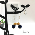 マスタード&ブルー・フロッキーピアス