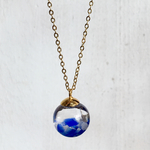 琉球ガラスと星砂のガラスドームネックレス（青）