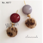 No.A077 揺れる♥︎ふわふわファーボールのお洒落ピアス