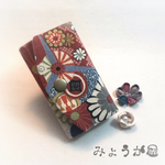 鍵もカードも一緒に 花と扇＊和柄のケース＊カードケースキーケース兼用