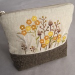 秋冬♡和風な野花の刺繍ポーチ