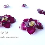 冬のお花＊ 樹脂ピアス / イヤリング【金属アレルギー対応】 大人シンプル ♪ フラワー  ( ボルドー ) ◆  フラワーアクセサリー * シック *  ビジュー 