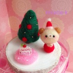 チビくまサンタさん、ビーズケーキでメリー・クリスマス（白木の台）