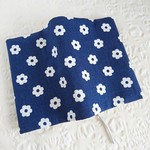 おはじきみたいなお花のブックカバー(文庫本size)イエロー