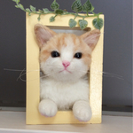 羊毛フェルト 窓ねこ 茶トラ