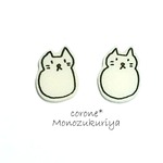 猫だるまピアス