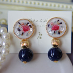 ホワイトガーデン・ネイビービーズ　イヤリング