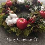 コットンとリンゴのクリスマスリース