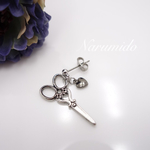 送料無料♯ ☆ハサミ×ハート☆ピアス（チタンポストピアス）片耳用  ハンドメイド