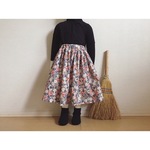 ふんわりひざ下丈スカート(お花畑)