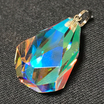 虹の結晶 涙型 ビビッド ペンダントトップ VD-034