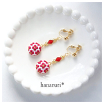 揺れるダイヤ◇刺繍イヤリングorピアス《レッド》