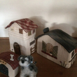ハウス二軒と犬小屋おまけにわんこ いぬとし