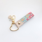 LIBERTY　Tatum　テイタム　ブルー　本革のキーチャーム　