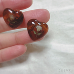 べっ甲の中のかすみ草
