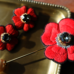 ＜Kira～ツムガレルハナ～＞花刺繍ヘアバトン◎赤/レッド◎スワロフスキー