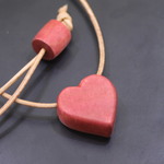 ハート型ウッドペンダント：ピンクアイボリー