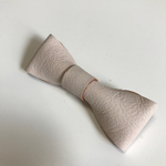 革リボン ブローチ