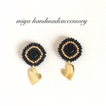 243.ブラックチェコガラス♡ビーズ刺繍ピアス・イヤリング