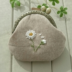 【残りあと２点】コットンリネン 花の刺繍 がま口財布 デイジー 
