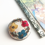 くるみ 刺繍 ブローチ 7