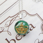 Vintage チェコ　Intaglio Cabochon 王冠　ネックレス　