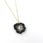 刺繍のお花ネックレス
