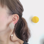【秋冬色】ゆらゆら揺れる❤︎大人かわいいミニファー コットンパール イヤリング