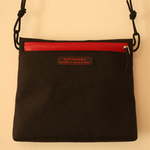 黒いサコッシュStopWaterループ