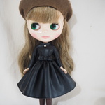 ブライス、リカちゃんサイズレザー風ワンピース