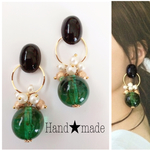 ブラックオーバルカボションアンティークピアス