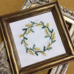 ミモザリースの刺繍フレーム